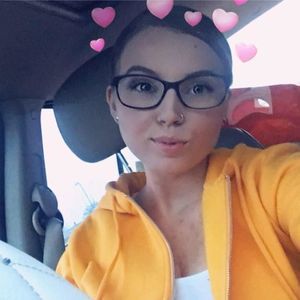 Meet your Posher, Clasey